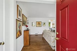 1217 S Charlestown St, Seattle, WA 98108 - Photo 2