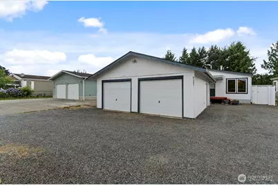 8331 15th Place SE, Lake Stevens, WA 98258 - Photo 2