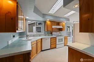 8331 15th Pl SE, Lake Stevens, WA 98258 - Photo 10