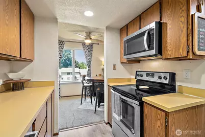 10005 SE 235th #E307, Kent, WA 98031 - Photo 8