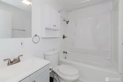 70 Tahuyeh Drive W, Bremerton, WA 98312 - Photo 8