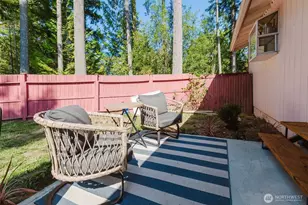 70 Tahuyeh Dr W, Bremerton, WA 98312 - Photo 18