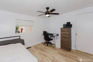 70 Tahuyeh Dr W, Bremerton, WA 98312 - Photo 10