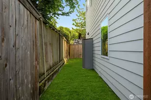 8530 13th Ave NW, Seattle, WA 98117 - Photo 38