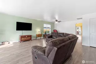 9816 Ramsay Dr SE, Yelm, WA 98597 - Photo 8