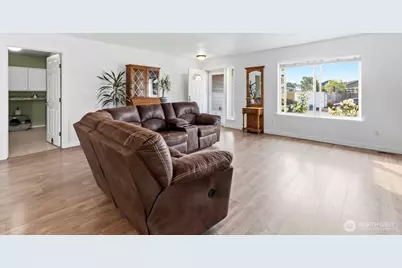 9816 Ramsay Drive SE, Yelm, WA 98597 - Photo 4