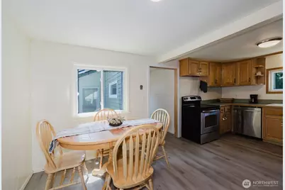 143 Dora Avenue, Bremerton, WA 98312 - Photo 4