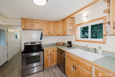 143 Dora Avenue, Bremerton, WA 98312 - Photo 8