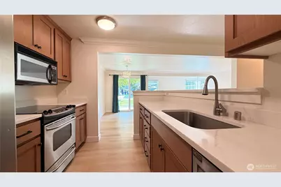 28704 18th Avenue S #V102, Federal Way, WA 98003 - Photo 8