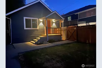 323 SW 108th Street, Seattle, WA 98146 - Photo 1