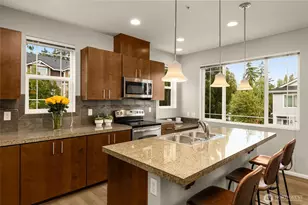 15720 Manor Way, Lynnwood, WA 98087 - Photo 4