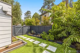 10718 15th Ave NE, Seattle, WA 98125 - Photo 38