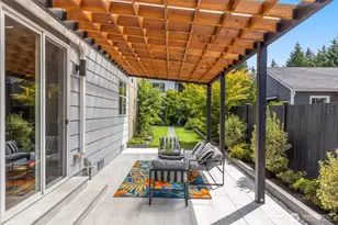 10718 15th Ave NE, Seattle, WA 98125 - Photo 36