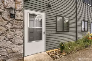 1040 S 320th St, Federal Way, WA 98003 - Photo 2