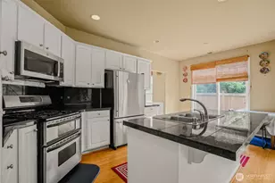 3857 Tribute Cir E, Fife, WA 98424 - Photo 8