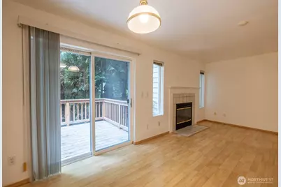 5010 168th Street SW #E, Lynnwood, WA 98037 - Photo 12