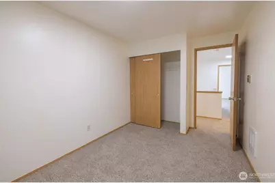 5010 168th Street SW #E, Lynnwood, WA 98037 - Photo 20