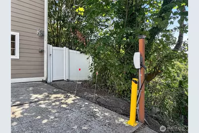 6704 23rd Avenue SW, Seattle, WA 98106 - Photo 36