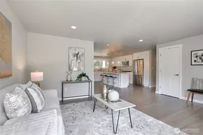 2025 Edmonds Avenue NE, Renton, WA 98056 - Photo 6