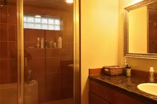 4412 2nd Ave NE, Seattle, WA 98105 - Photo 24