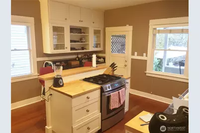 4412 2nd Avenue NE, Seattle, WA 98105 - Photo 10