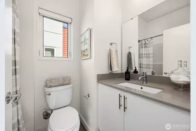 12526 15th Avenue NE #D, Seattle, WA 98125 - Photo 24