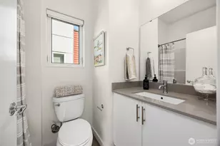 12526 15th Ave NE, Seattle, WA 98125 - Photo 24