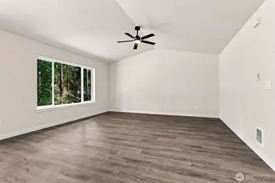 18042 Highland Court SE, Yelm, WA 98597 - Photo 8