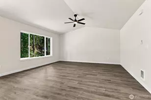 18042 Highland Ct SE, Yelm, WA 98597 - Photo 8