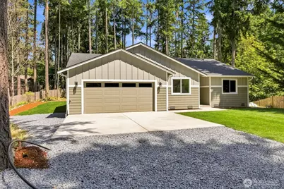18042 Highland Court SE, Yelm, WA 98597 - Photo 2