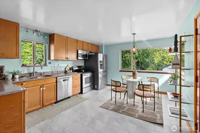 311 S 104th Street, Seattle, WA 98168 - Photo 14