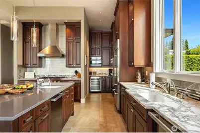 10410 NE 58th Street, Kirkland, WA 98033 - Photo 14
