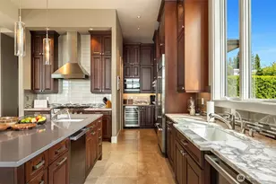 10410 NE 58th St, Kirkland, WA 98033 - Photo 14