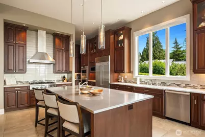 10410 NE 58th Street, Kirkland, WA 98033 - Photo 12