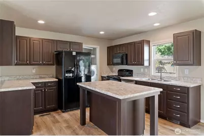 5219 5th Street, Bremerton, WA 98312 - Photo 2
