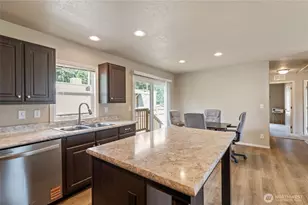 5219 5th St, Bremerton, WA 98312 - Photo 6