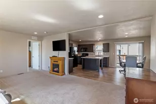 5219 5th St, Bremerton, WA 98312 - Photo 8