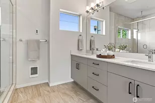 8527 Interlake Ave N, Seattle, WA 98103 - Photo 18