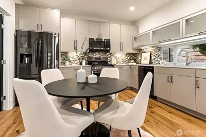 8527 Interlake Avenue N, Seattle, WA 98103 - Photo 8