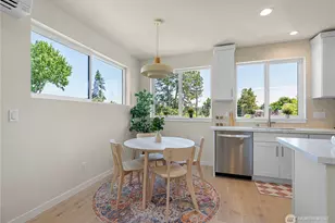8043 B 19th Ave NE, Seattle, WA 98115 - Photo 4