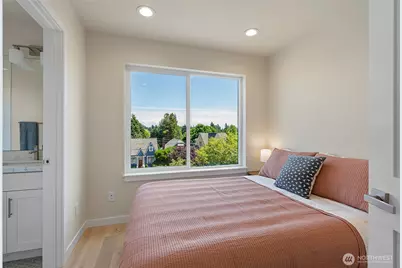 8043 B 19th Avenue NE, Seattle, WA 98115 - Photo 8