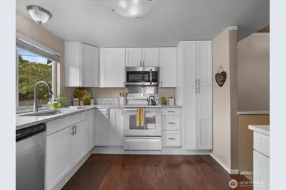 10830 Lake View Drive, Lake Stevens, WA 98258 - Photo 12