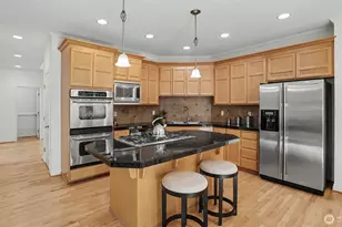 27106 SE 13th St, Sammamish, WA 98075 - Photo 14