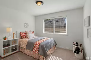 27106 SE 13th St, Sammamish, WA 98075 - Photo 34