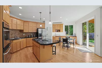 27106 SE 13th Street, Sammamish, WA 98075 - Photo 16