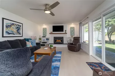 372 Octopus Avenue, Ocean Shores, WA 98569 - Photo 8