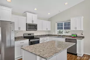 1477 W Gateway Heights Loop, Sedro Woolley, WA 98284 - Photo 4