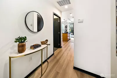 2716 Elliott Avenue #605, Seattle, WA 98121 - Photo 16