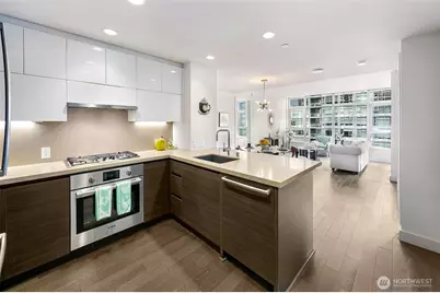 583 Battery Street #1608N, Seattle, WA 98121 - Photo 4