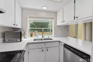 11802 98th Ave NE, Kirkland, WA 98034 - Photo 10